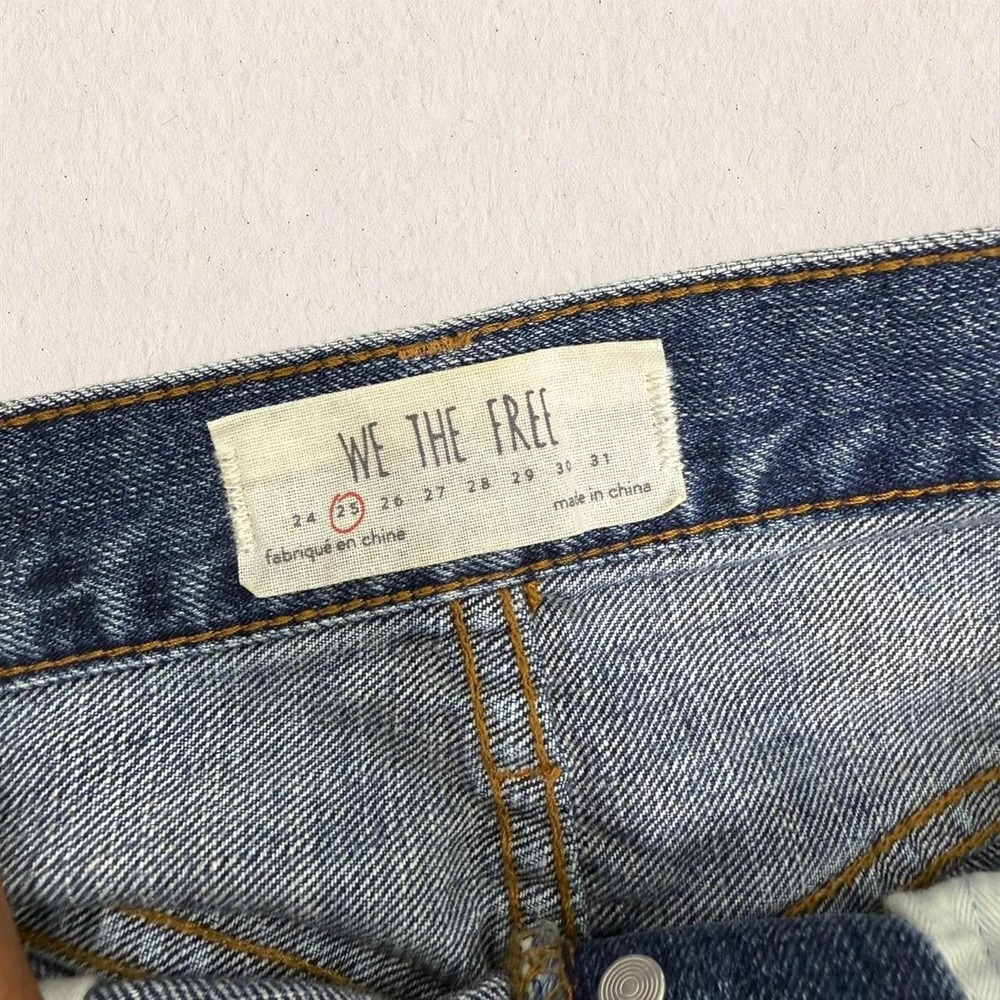 We The Free Denim Shorts 25 Blue Distressed Raw Hem‎ High Rise Boho Festival - Picture 4 of 8